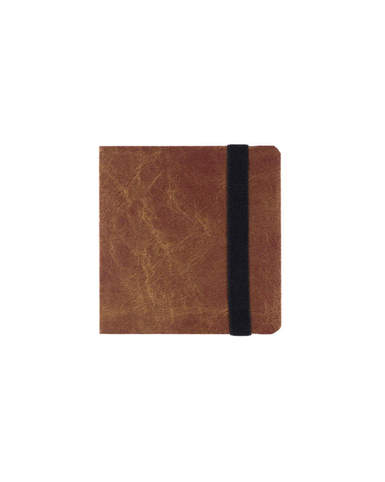 Cuaderno de Viaje Marrón 10x10 cm cerrado