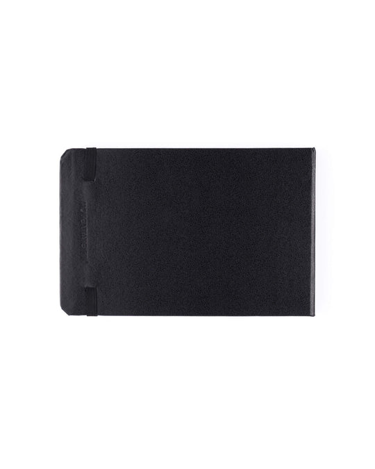 Cuaderno de Viaje Negro 11x17 cm cerrado vista trasera