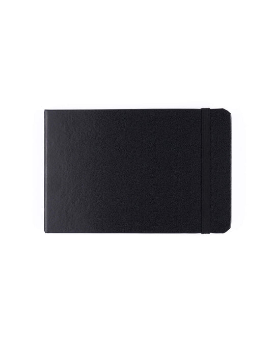 Cuaderno de Viaje Negro 11x17 cm cerrado