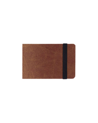 Cuaderno de Viaje Marrón 14X9 cm cerrado
