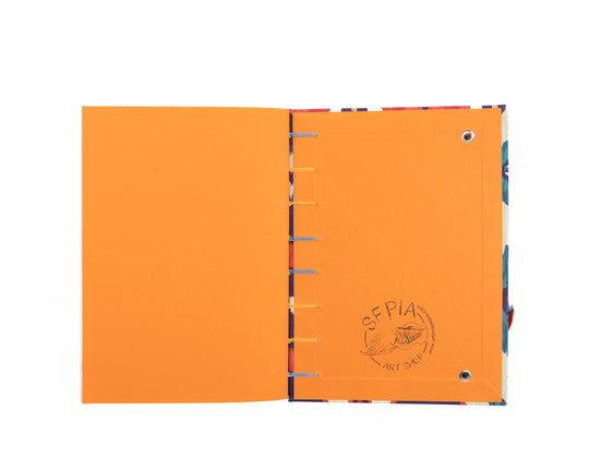Cuaderno artesanal copto étnico abierto